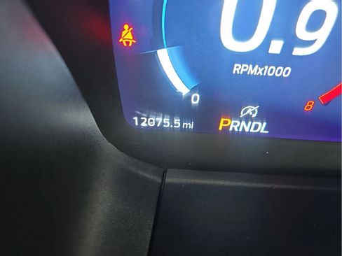 Used 2025 Ford Explorer Active image 14