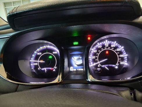 Used 2013 Toyota Avalon Limited image 13