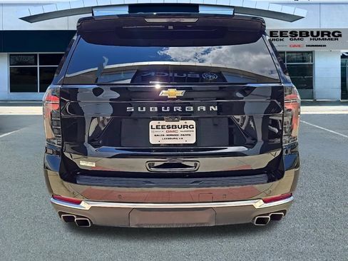 Used 2025 Chevrolet Suburban High Country AWD/4WD image 6