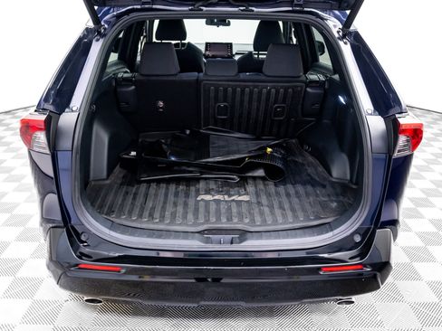 Used 2021 Toyota RAV4 SE w/ Weather & Moonroof Package image 32