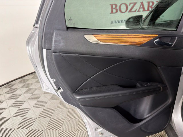 Used 2015 Lincoln MKC FWD w/ Equipment Group 101A Select image 31