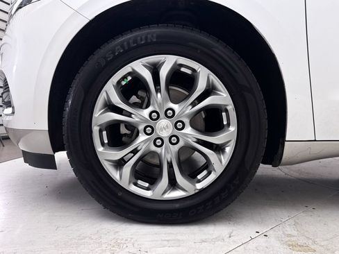 Used 2019 Buick Enclave Avenir w/ Avenir Technology Package FWD image 16