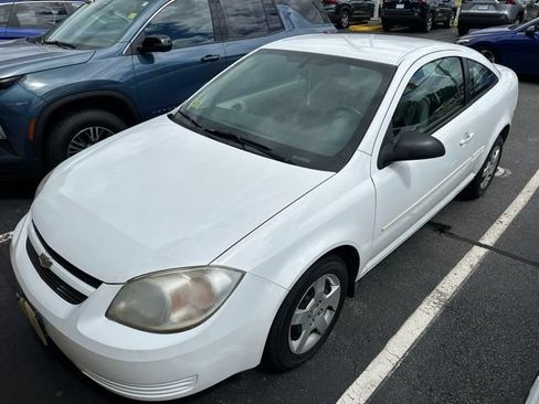 Used 2005 Chevrolet Cobalt Coupe FWD image 4