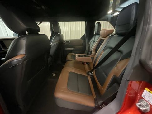 Used 2022 Ford Bronco Outer Banks AWD/4WD image 10