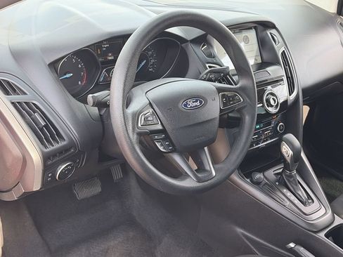 Used 2018 Ford Focus SEL FWD image 17