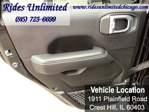 Used 2019 Jeep Wrangler Unlimited Sahara w/ Uconnect 4C Nav & Sound Group AWD/4WD image 32