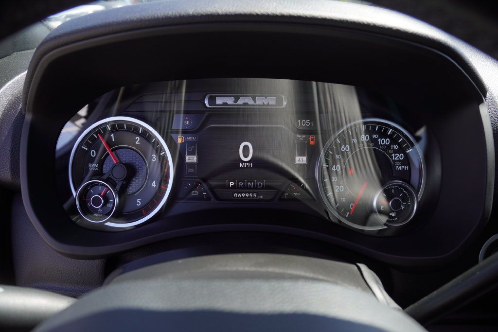 Used 2022 RAM 2500 Big Horn w/ Night Edition AWD/4WD image 7
