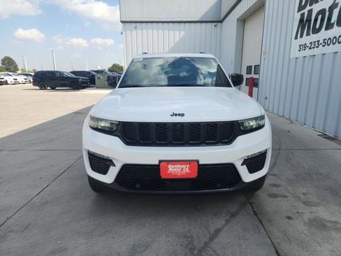 New 2025 Jeep Grand Cherokee Limited w/ Luxury Tech Group II image 8