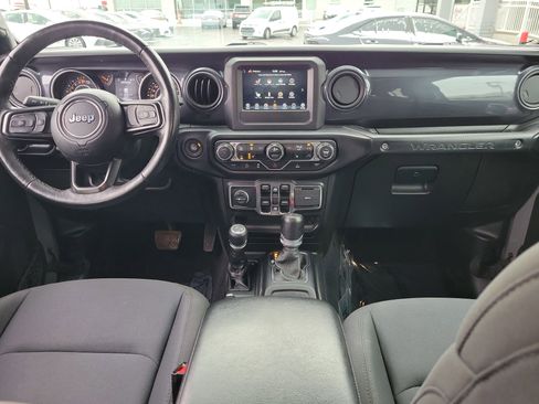 Used 2022 Jeep Wrangler Unlimited Sport image 9