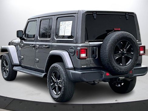 Certified 2022 Jeep Wrangler Unlimited Sahara image 7