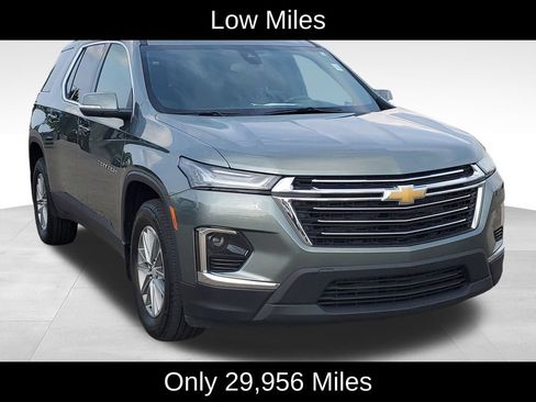 Certified 2023 Chevrolet Traverse LT FWD image 2