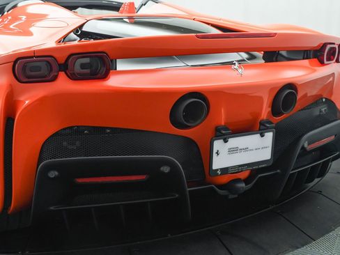 Used 2025 Ferrari SF90 Spider image 20