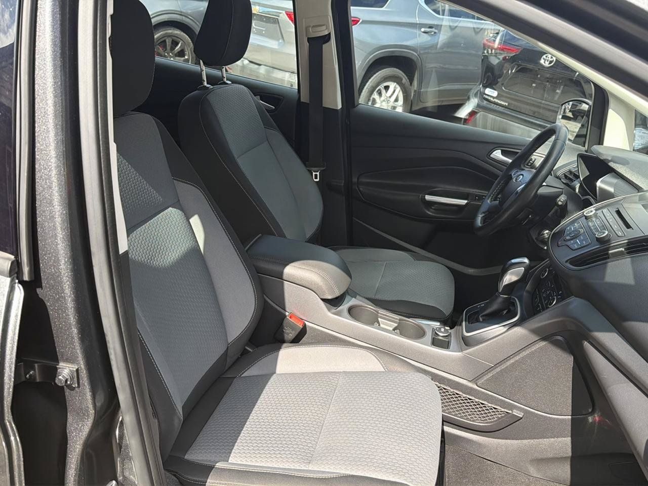 Used 2018 Ford C-MAX SE w/ Cold Weather Package FWD image 20