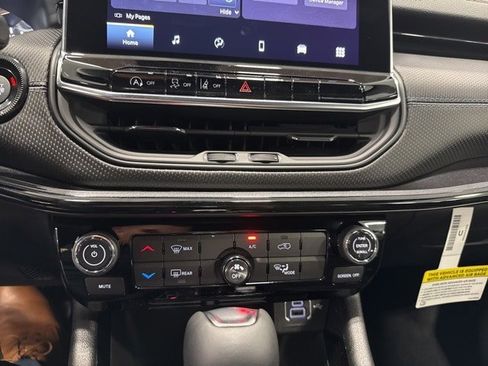 New 2025 Jeep Compass Latitude w/ Altitude Special Edition image 12