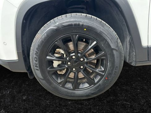 Used 2023 Jeep Cherokee Altitude Lux image 19