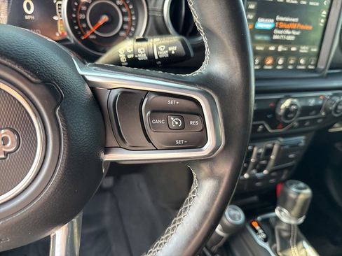 Used 2018 Jeep Wrangler Unlimited Sahara w/ Quick Order Package 24M Moab image 52