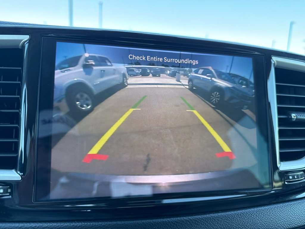 Used 2021 Chrysler Pacifica Touring-L FWD image 20