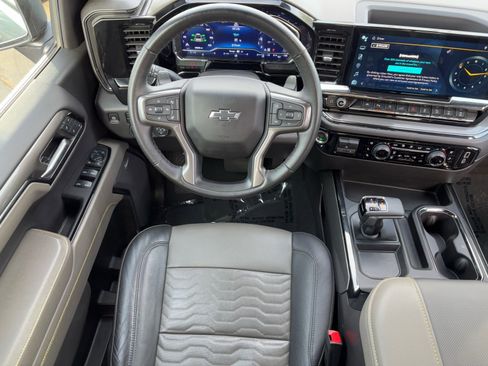 Used 2024 Chevrolet Silverado 1500 ZR2 w/ LPO, Dark Essentials Package image 15