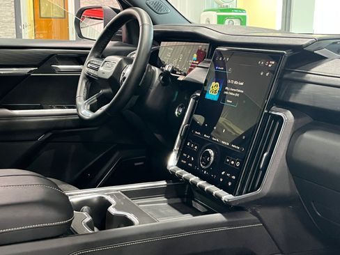 Certified 2025 GMC Acadia Elevation image 10