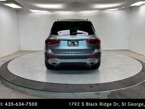 Certified 2025 Mercedes-Benz GLB 250 4MATIC image 4