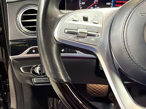 Used 2020 Mercedes-Benz Maybach S 560 4MATIC image 36