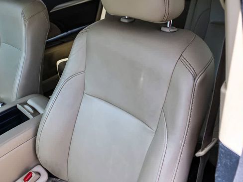 Used 2017 Toyota Highlander XLE AWD/4WD image 12