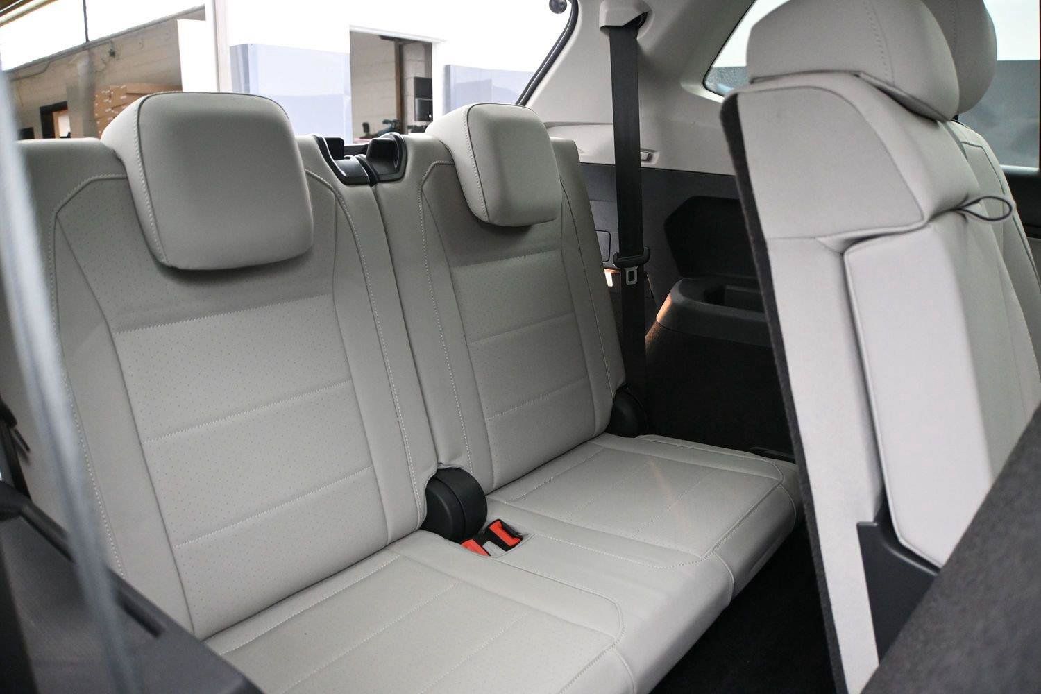 Used 2020 Volkswagen Tiguan SEL w/ 3rd Row Seat Package AWD/4WD image 20