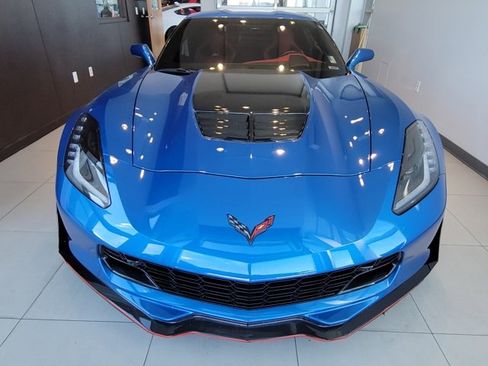 Used 2016 Chevrolet Corvette Z06 w/ 3LZ Preferred Equipment Group image 6