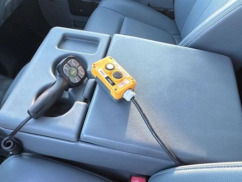 Used 2015 Ford F350 XL w/ Power Equipment Group image 46