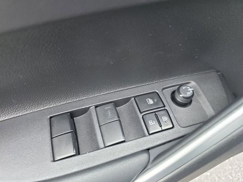 Used 2023 Toyota Corolla Cross AWD Hybrid w/ Moonroof Package image 20