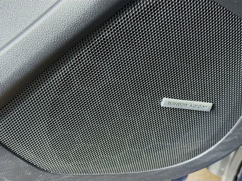 Used 2019 Subaru Ascent Limited image 15