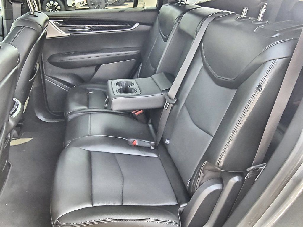 Certified 2023 Cadillac XT6 Premium Luxury FWD image 25