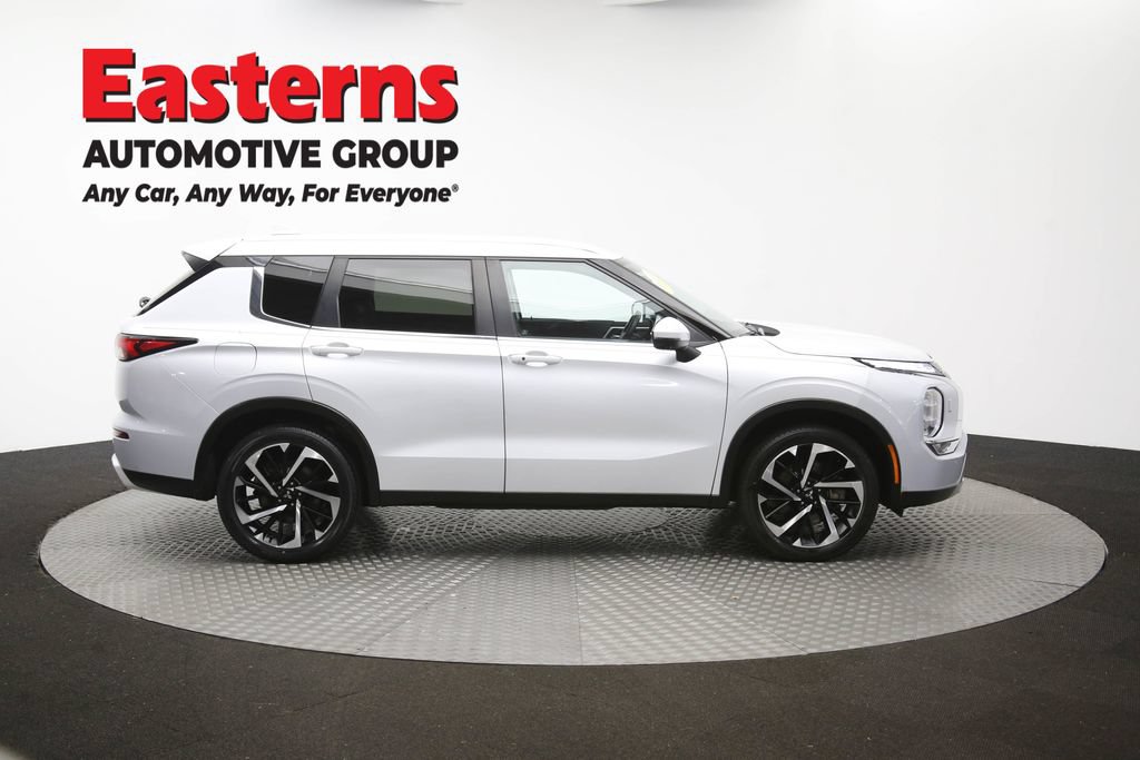 Used 2024 Mitsubishi Outlander SE AWD/4WD image 45