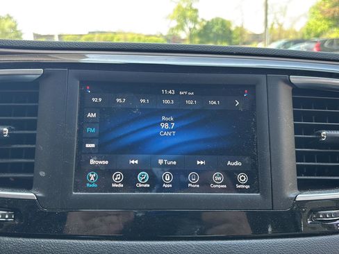 Used 2021 Chrysler Voyager Lxi FWD image 12