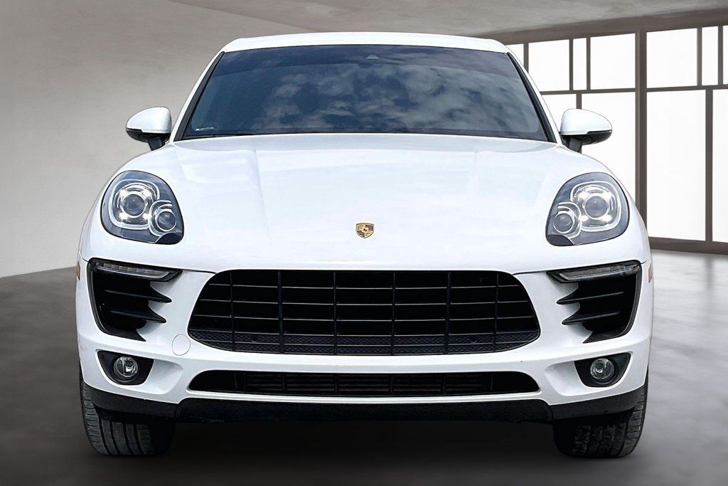 Used 2018 Porsche Macan AWD/4WD image 2