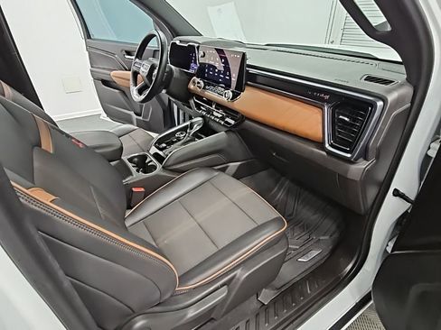 Used 2023 GMC Canyon AT4 w/ Canyon Safety Plus Package image 37