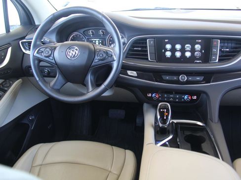 Used 2018 Buick Enclave Premium FWD image 9