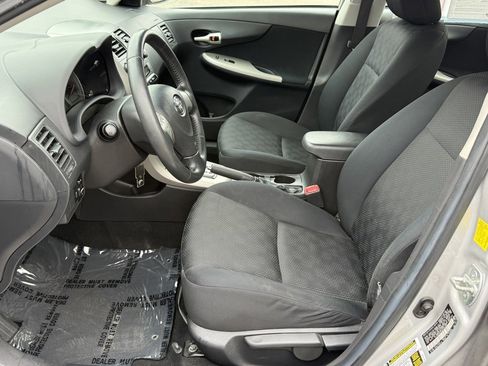 Used 2010 Toyota Corolla S image 18