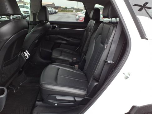 Used 2024 Kia Sorento SX FWD image 8