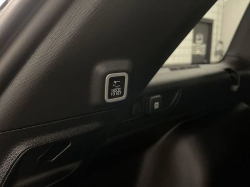 Used 2024 Jeep Grand Cherokee Limited w/ Luxury Tech Group II image 29