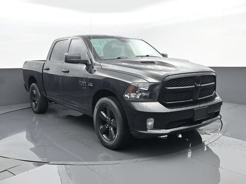 Used 2019 RAM 1500 Express w/ Wheel & Sound Group AWD/4WD image 3