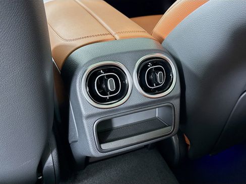 New 2026 Mercedes-Benz C 300 Sedan image 28
