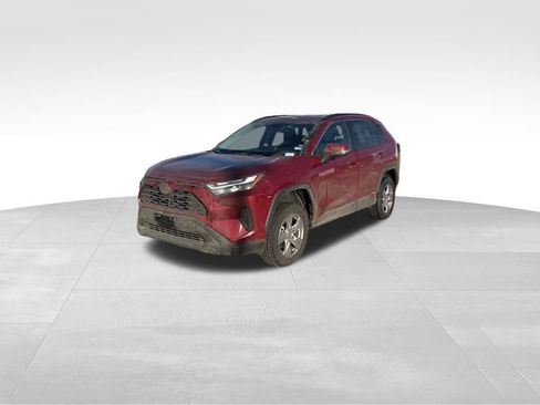 Used 2025 Toyota RAV4 XLE image 12