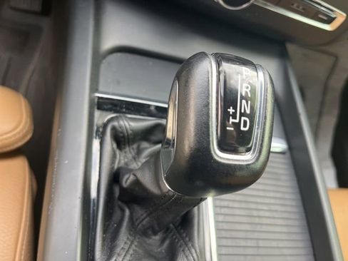 Used 2019 Volvo XC60 T5 Momentum w/ Multimedia Package image 21