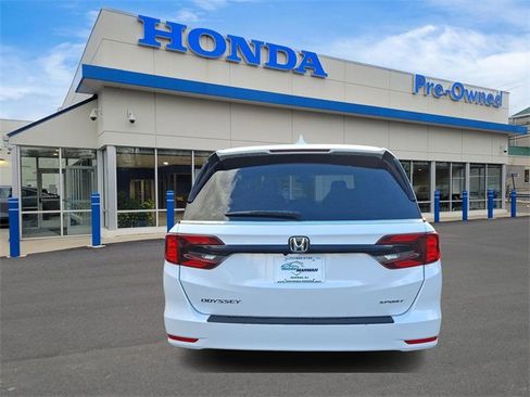 Certified 2023 Honda Odyssey Sport image 5