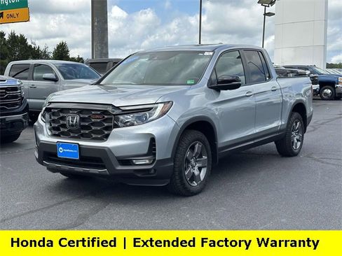 Used 2025 Honda Ridgeline TrailSport image 4