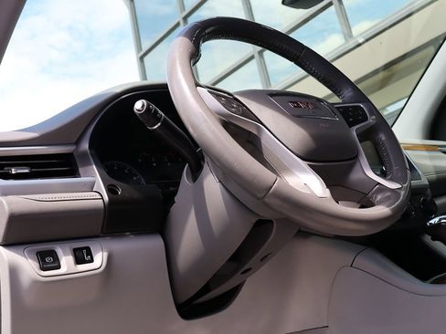 Used 2019 GMC Acadia SLE FWD image 42