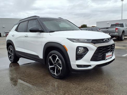 Used 2021 Chevrolet TrailBlazer RS w/ Convenience Package image 2