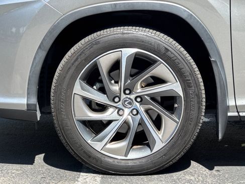 Used 2019 Lexus RX 350L Luxury w/ Accessory Package AWD/4WD image 38