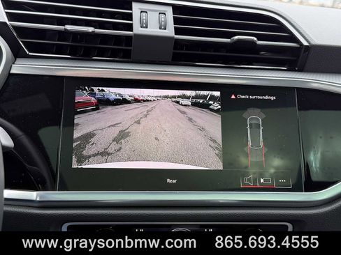 Used 2024 Audi Q3 2.0T Premium image 39